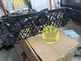 Gloss Black Spyder Grill - Land Cruiser 300 Series